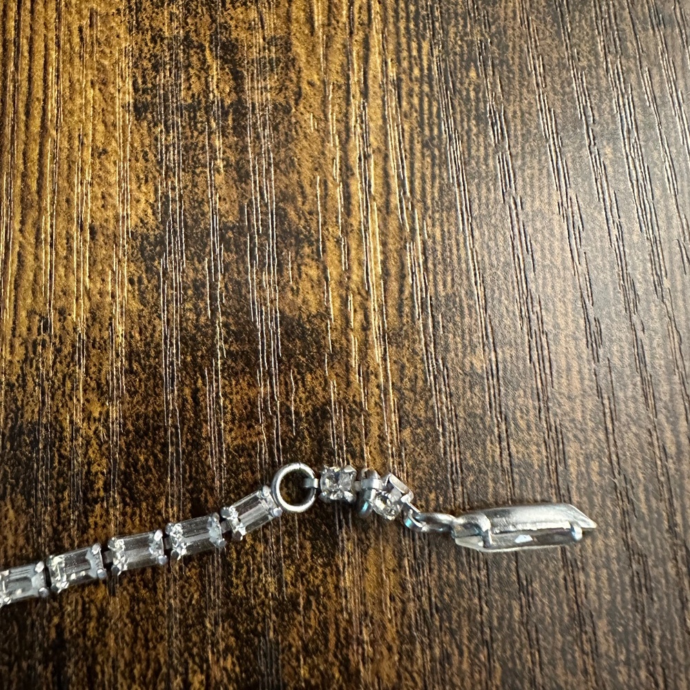 Weiss Rhinestone Vintage Necklace - Picture 5 of 9